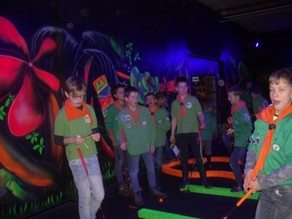 Glow golf